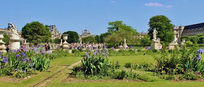 Flowery garden of the Louvre