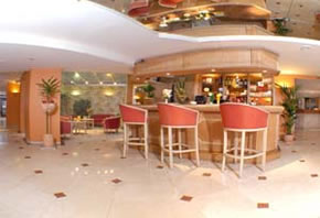 bar