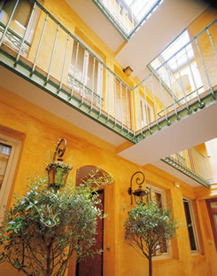 Hotel Eiffel Rive Gauche