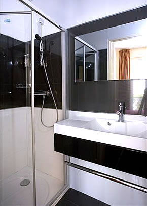 Salle de Bains / Bathroom
