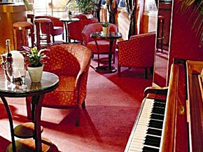 Salon / Lounge