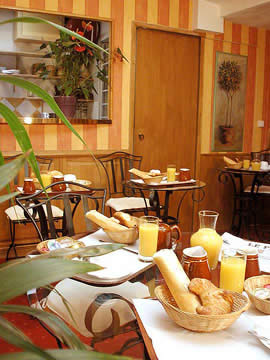 breakfast / petit dejeuner
