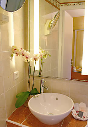bathroom / salle de bain