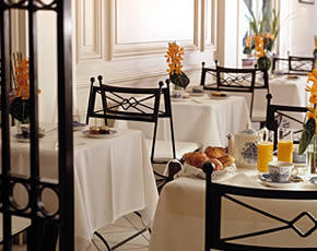 Salle petit dejeuner / Breakfast room