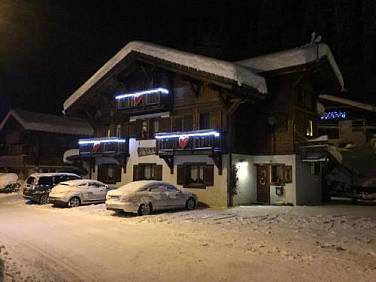 Bed and Breakfast Chalet Manava