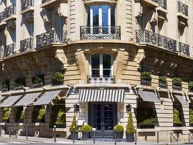 Le Dokhan's Paris Arc de Triomphe a Tribute Portfolio Hotel
