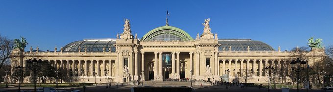 Wide view of the Grand Palais