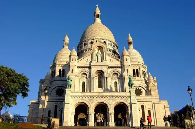 paris tourist buildings The Sacré Coeur