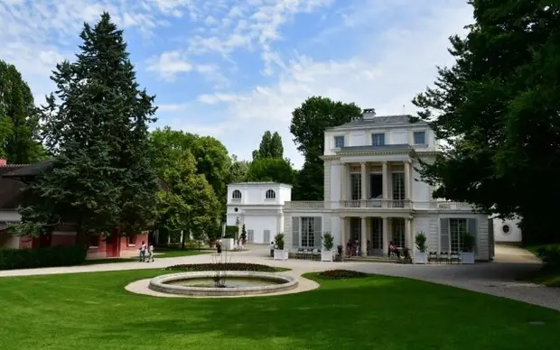 Caillebotte estate