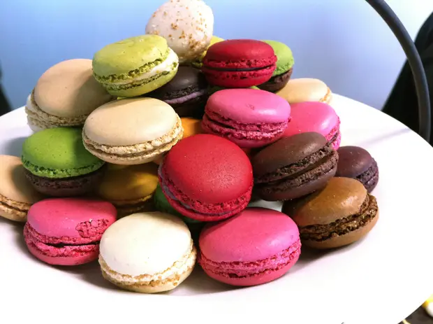 Various macarons