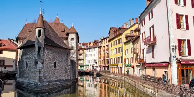 Annecy's canals and Palais de l'Île