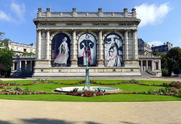 paris galliera museum devil wears prada movie places