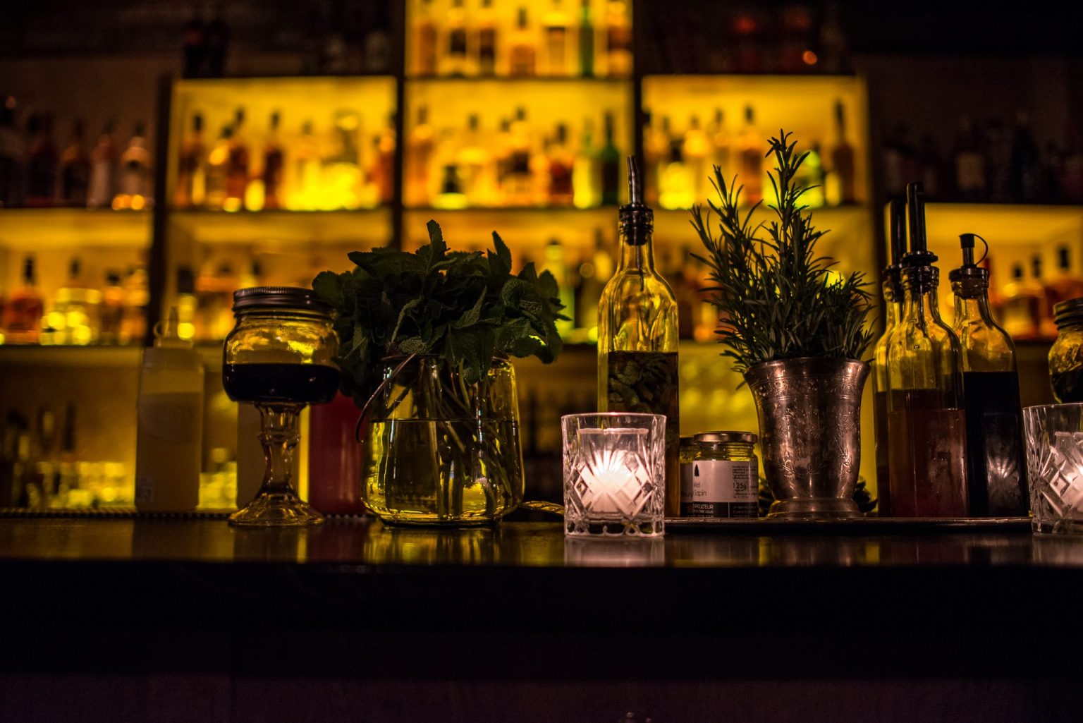 Top 13 Best Cocktail Bars in Paris
