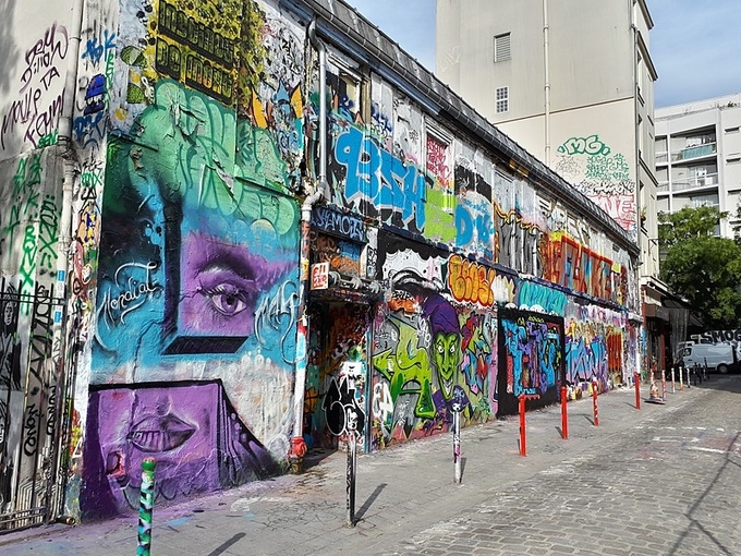 Rue Denoyez Street Art
