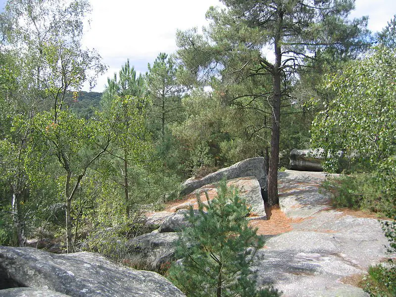 7 Great Hiking Trails Less Than 1.5 Hour From Paris to Escape the City