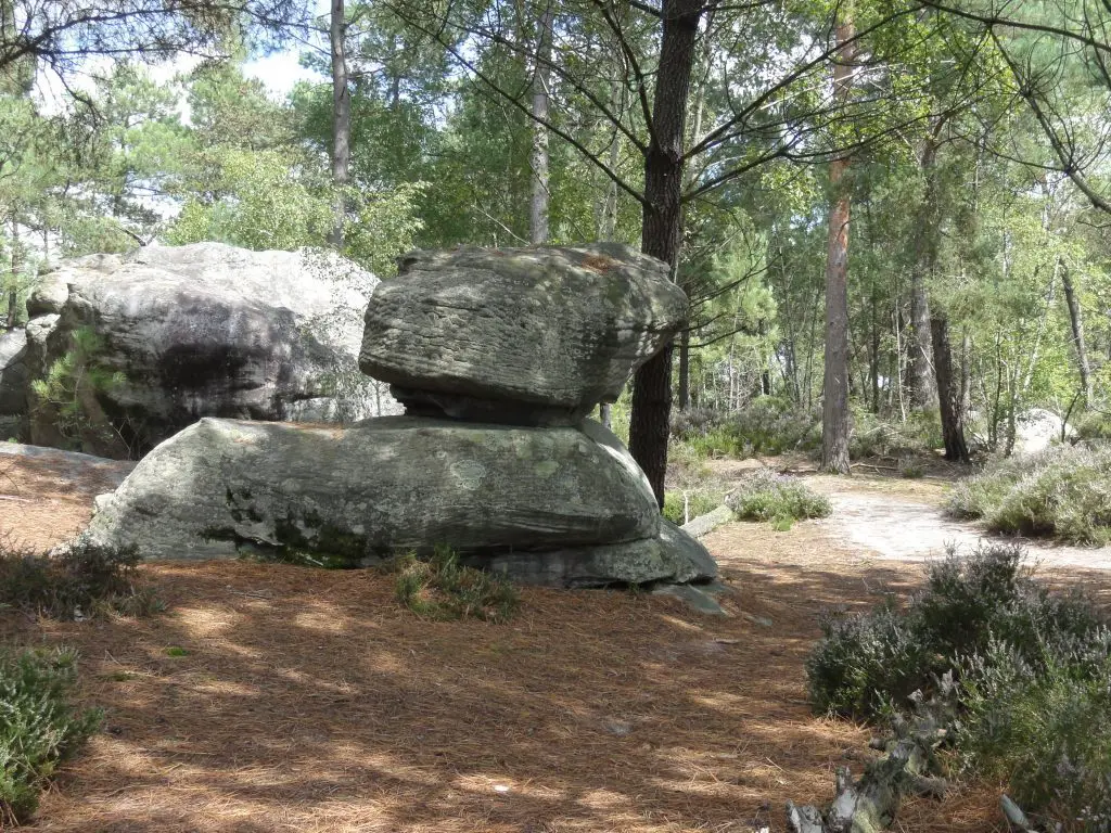 One of the many rocks you can see along the trail