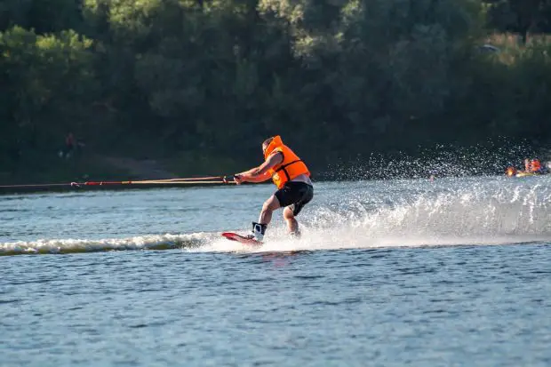 waterskiing
