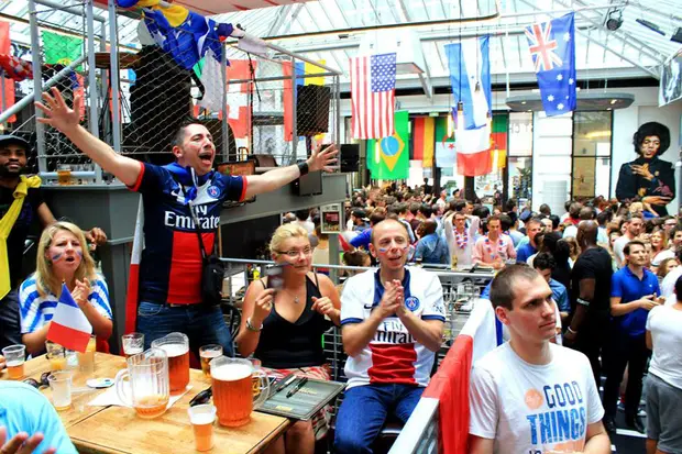 Belushi's Bar Paris Sports