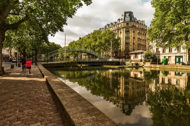 Paris Canal Green Seine water
