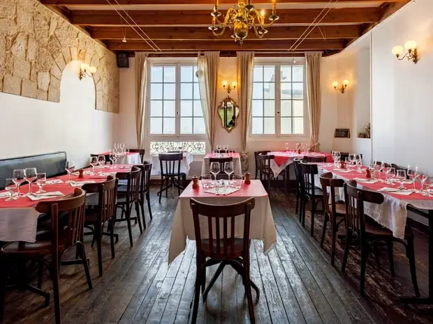 Tables red room wood restaurant