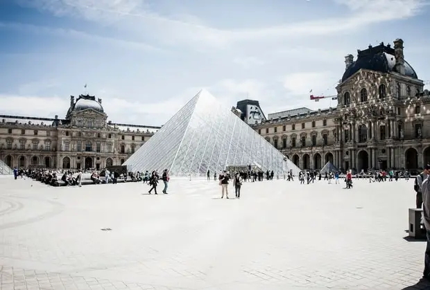 Pyramid Louvre paris Snow