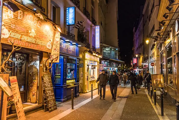 Latin quarter's street by night