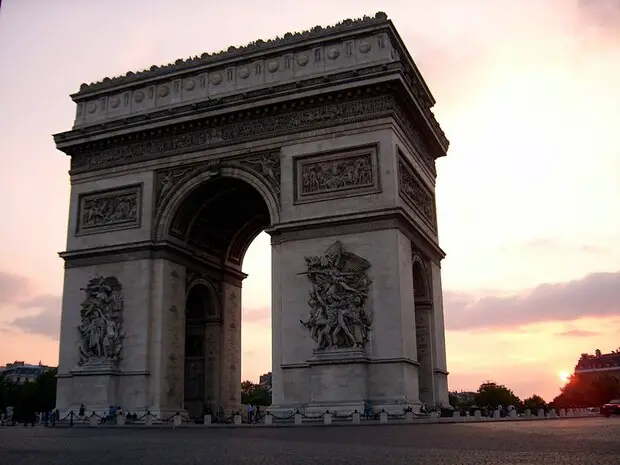 Arc de Triomphe