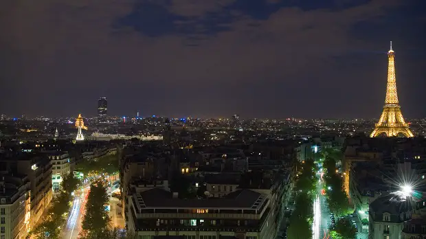 Arc de Triomphe's night view