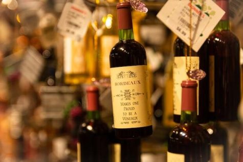 Wine, the amblematic element of Bordeaux