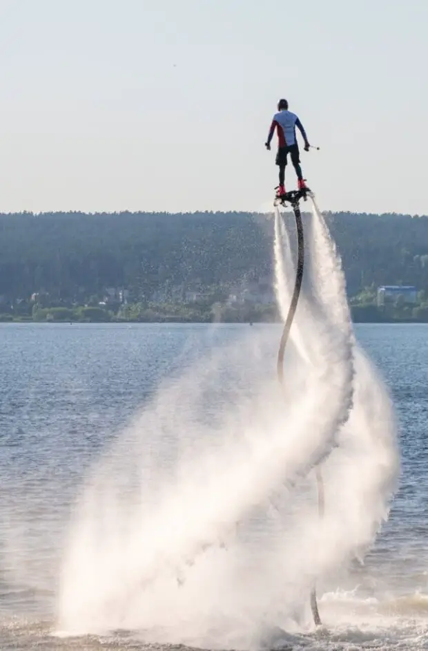 flyboard sea activity