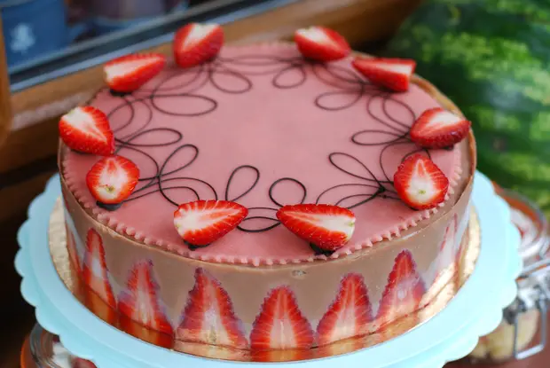 Fraisier (strawberry cake)