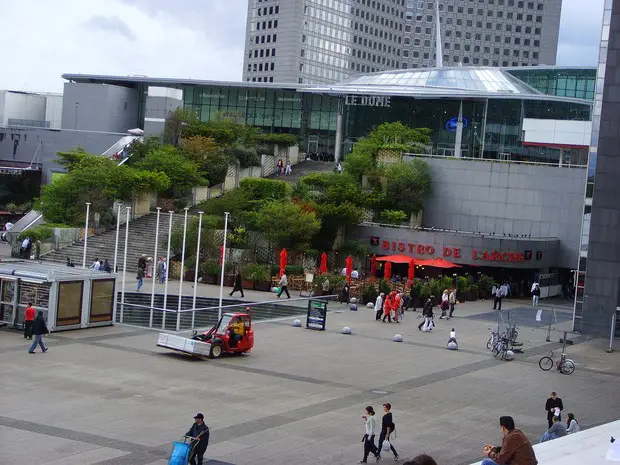 liberty tour la defense