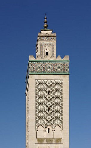 close up on the minaret