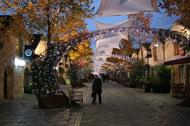 Bercy Village's cobblestones