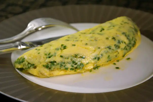 Rolled omelet with fine herbs