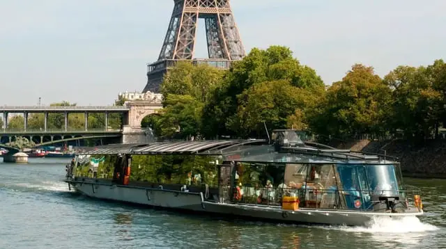 outside of parisian boat