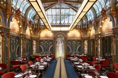 beautiful restaurant paris