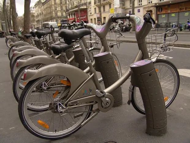 Bikes and bicycles in Paris