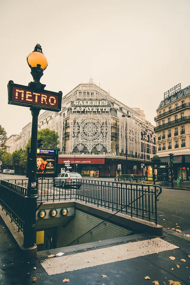 How to get to Galeries Lafayette Haussmann in Paris by Bus, RER