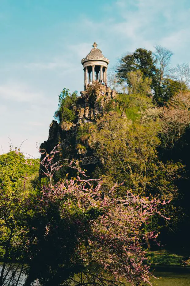 Buttes Chaumont Park