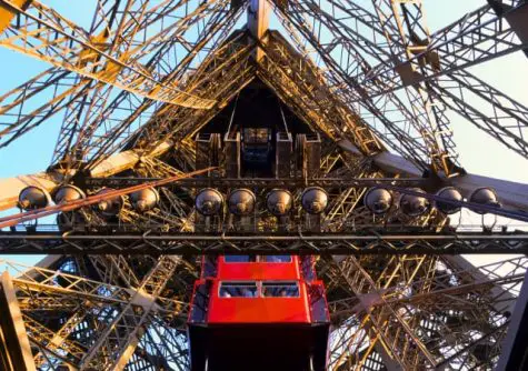 eiffel tower elevator