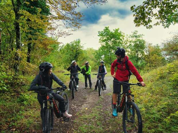 Electric mountain bike hike