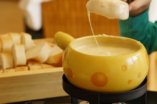 An excellent Savoyard fondue