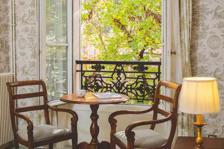 Grandes Ecoles balcony