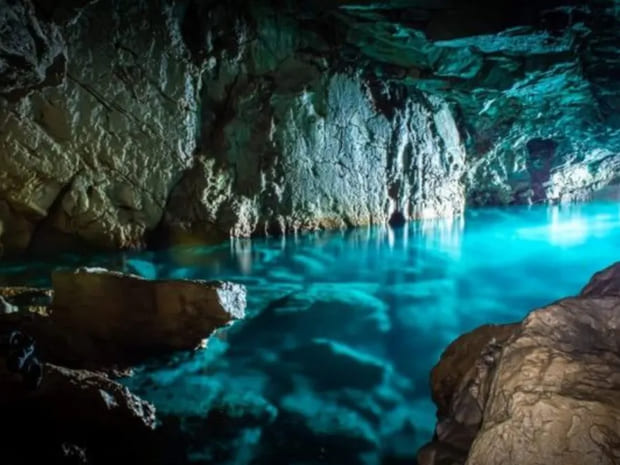 blue cave Marseille