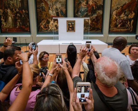 Mona Lisa crowded
