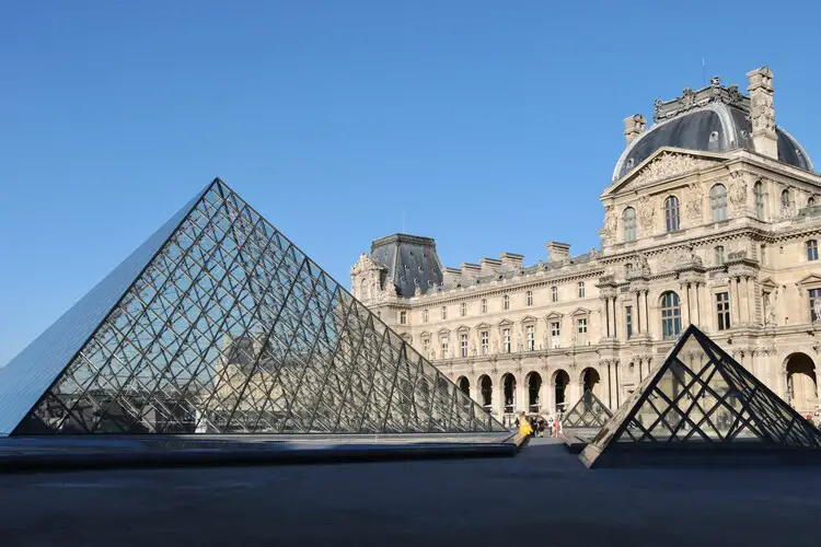 Louvre Museum
