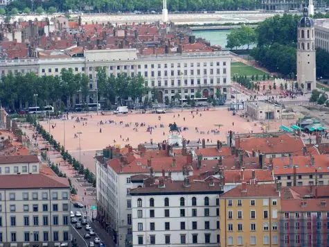 lyon bellecour