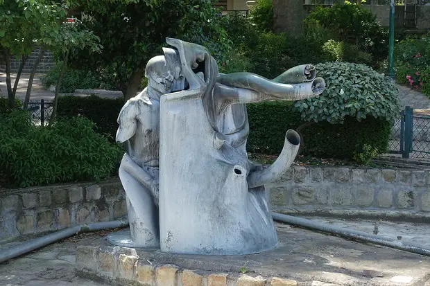 paris tourist buildings scultpure in an outdoor museum