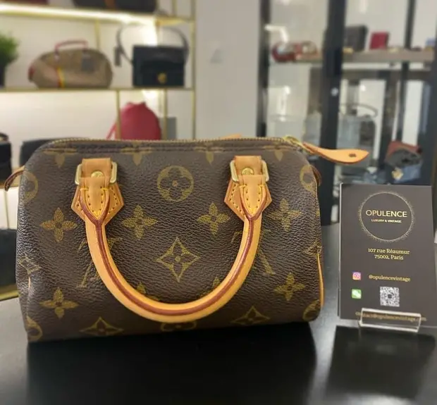 Louis Vuitton second hand shop in Nice France (with € prices) VINTAGE 